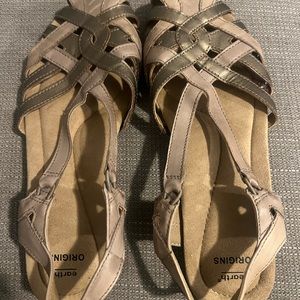 Earth origins sandals